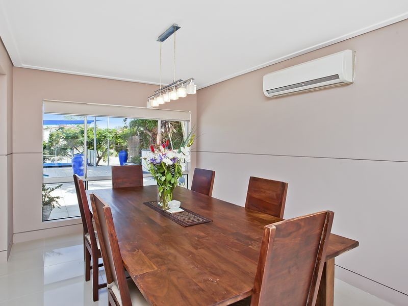 10 Verdichio Avenue, Mermaid Waters QLD 4218