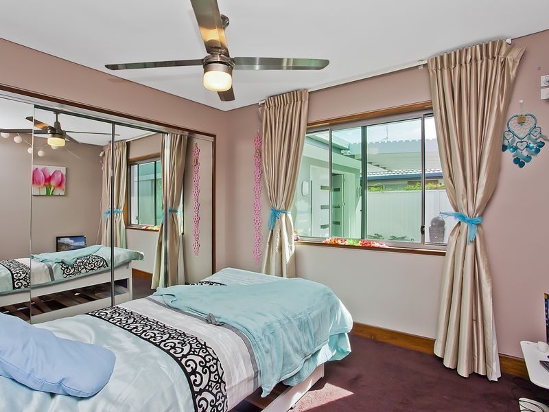 10 Verdichio Avenue, Mermaid Waters QLD 4218