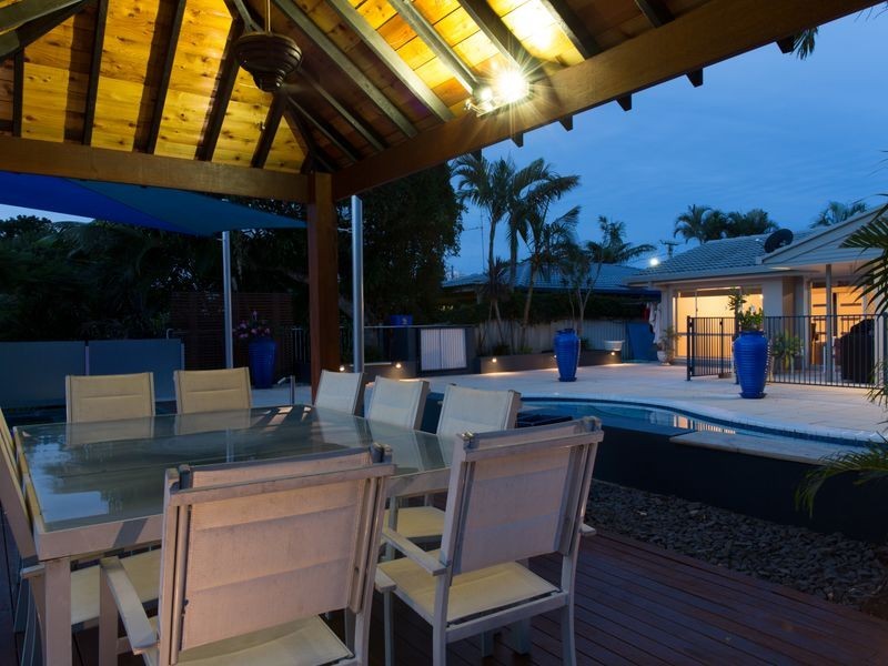 10 Verdichio Avenue, Mermaid Waters QLD 4218