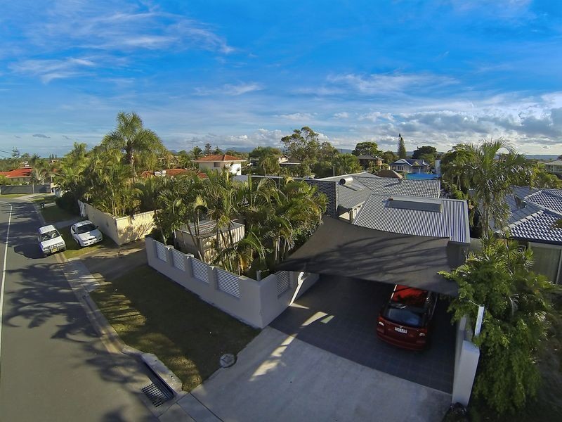10 Verdichio Avenue, Mermaid Waters QLD 4218