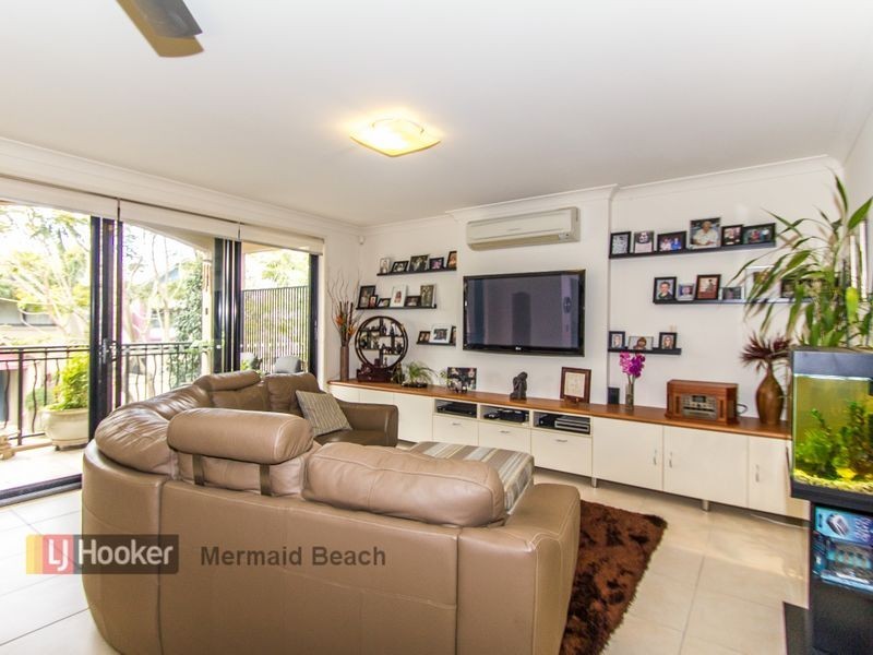 3303 Central Place, Carrara QLD 4211