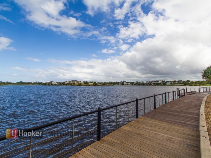 3303 Central Place, Carrara QLD 4211