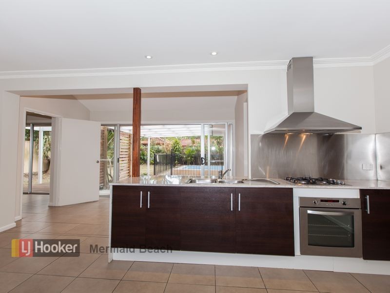 3 Anita Avenue, Miami QLD 4220