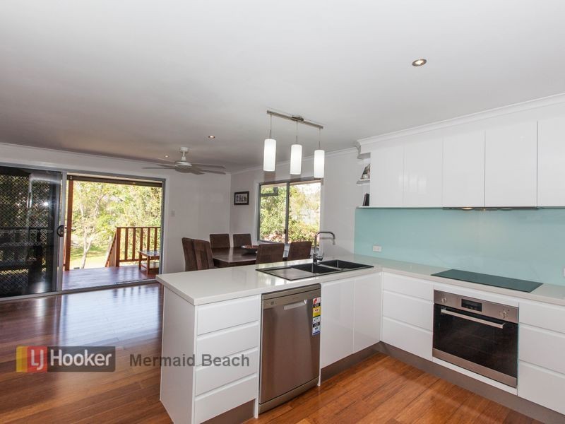 7 Kinarra Street, Ashmore QLD 4214