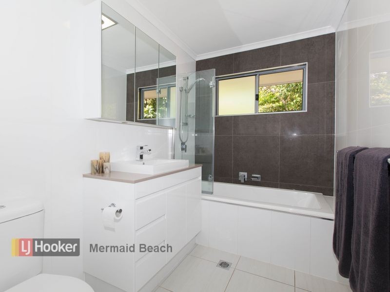 7 Kinarra Street, Ashmore QLD 4214