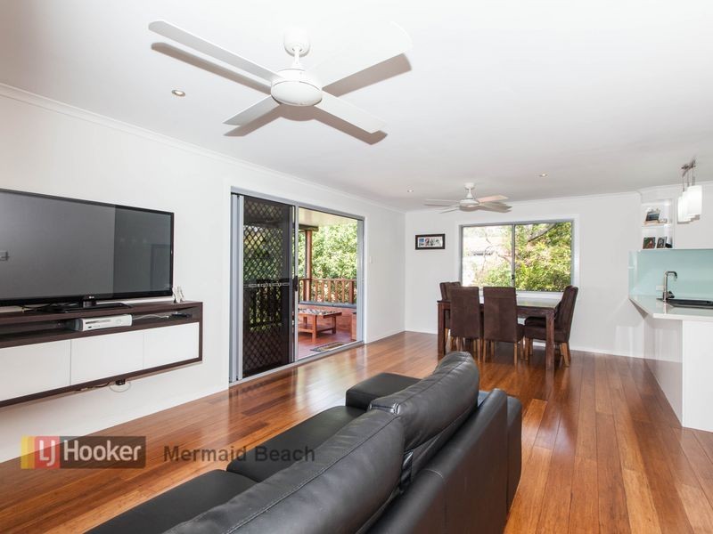 7 Kinarra Street, Ashmore QLD 4214