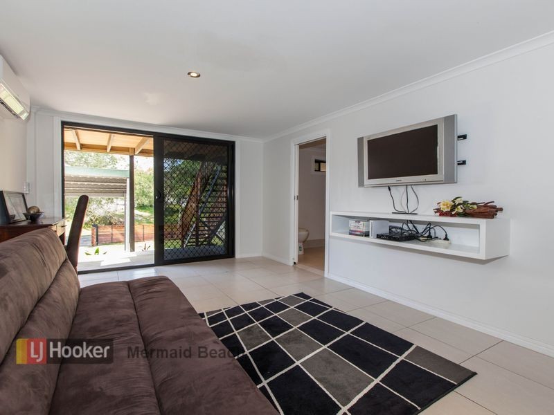 7 Kinarra Street, Ashmore QLD 4214