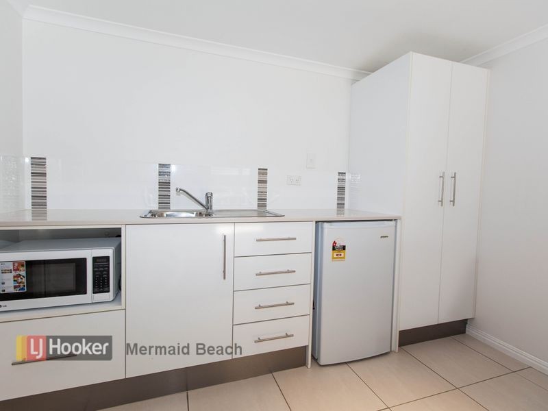 7 Kinarra Street, Ashmore QLD 4214