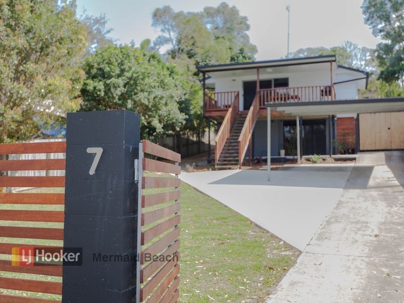 7 Kinarra Street, Ashmore QLD 4214