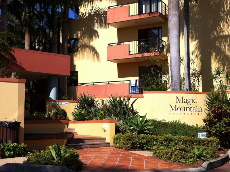 E29/1 Great Hall Drive, Miami QLD 4220