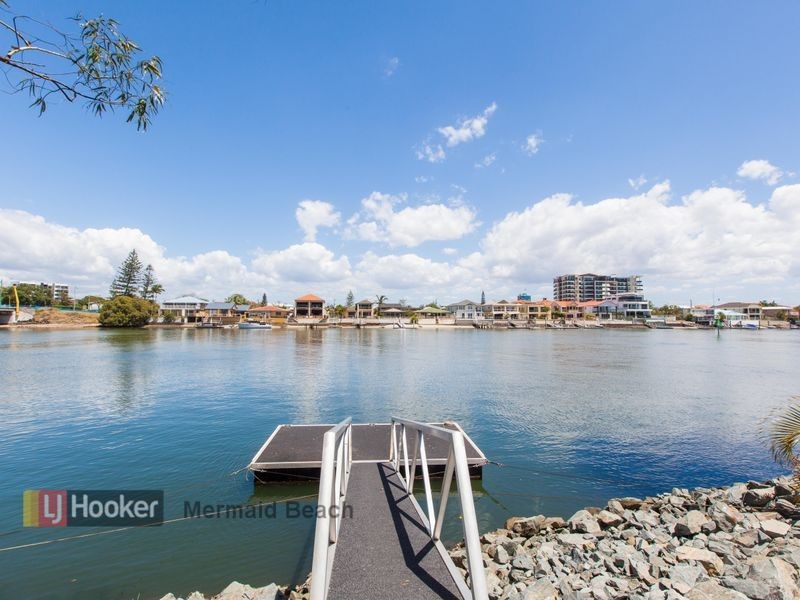 121/32 Riverview Parade, Surfers Paradise QLD 4217