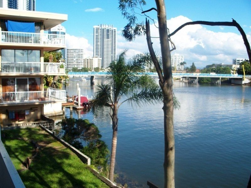 121/32 Riverview Parade, Surfers Paradise QLD 4217