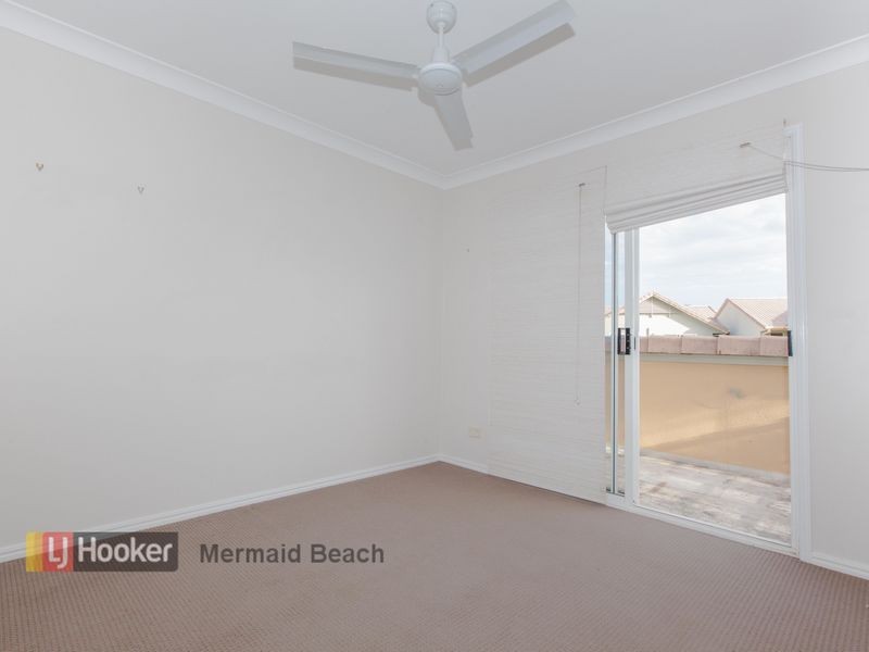 104/215 Cottesloe Drive, Mermaid Waters QLD 4218