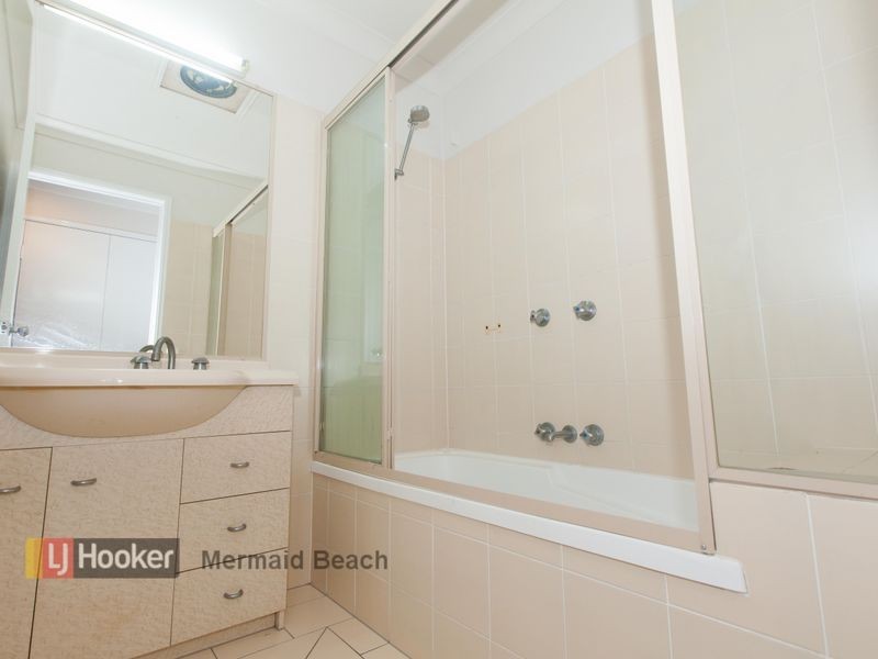 104/215 Cottesloe Drive, Mermaid Waters QLD 4218