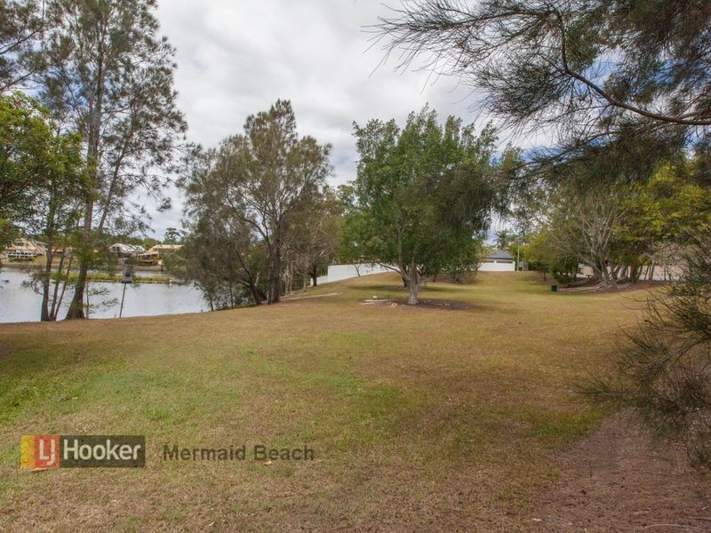 12 Sandringham Drive, Robina QLD 4226