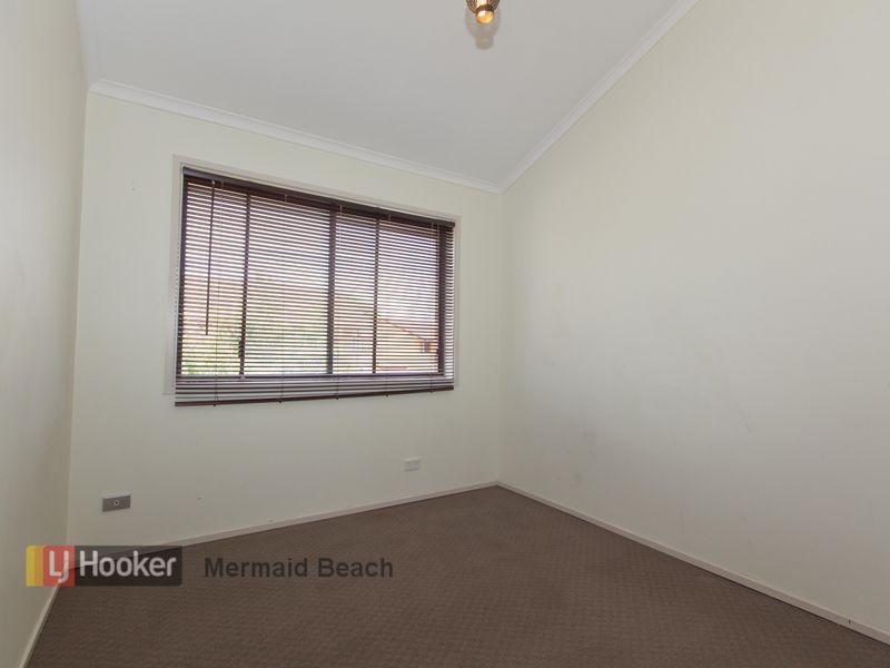 4/7 Christina Court, Mermaid Waters QLD 4218