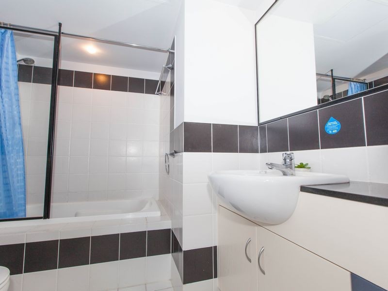 1006/2865 Gold Coast Highway, Surfers Paradise QLD 4217