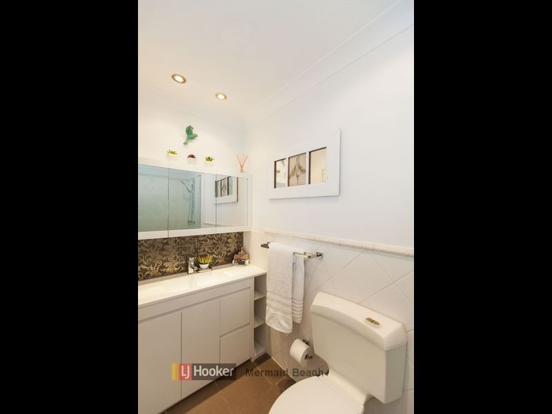 14/2 – 10 Coolgardie Street, Elanora QLD 4221