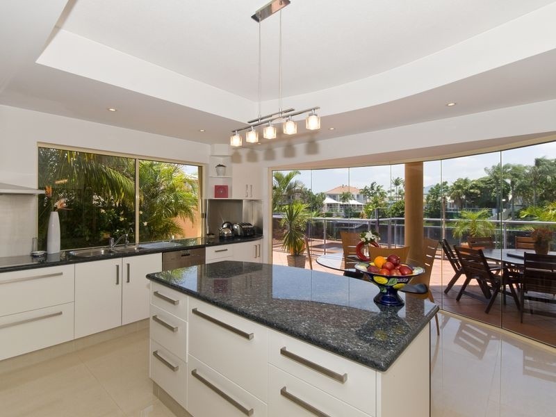 3 Montego Court, Mermaid Waters QLD 4218