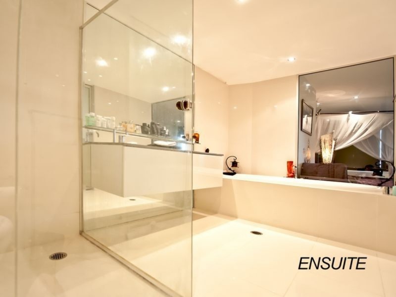 1031/9 Ferny Avenue, Surfers Paradise QLD 4217
