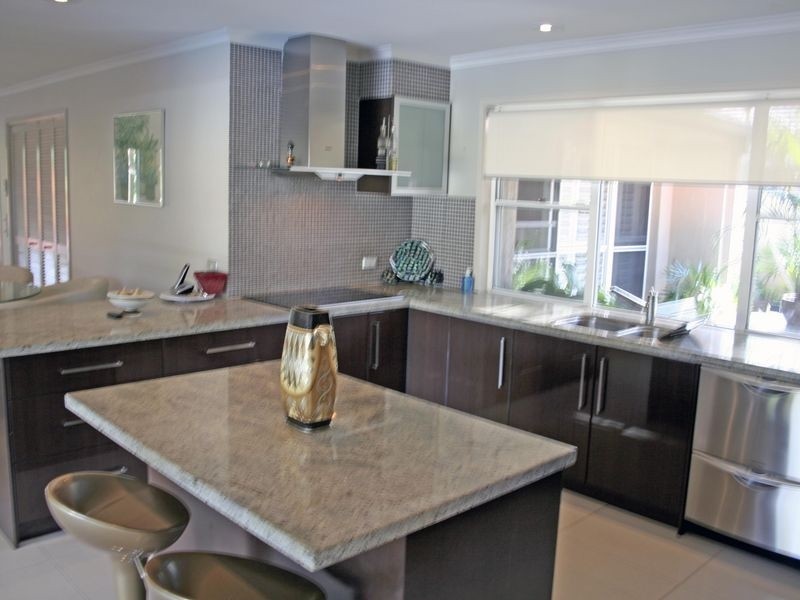 2 Salamander Court, Mermaid Waters QLD 4218