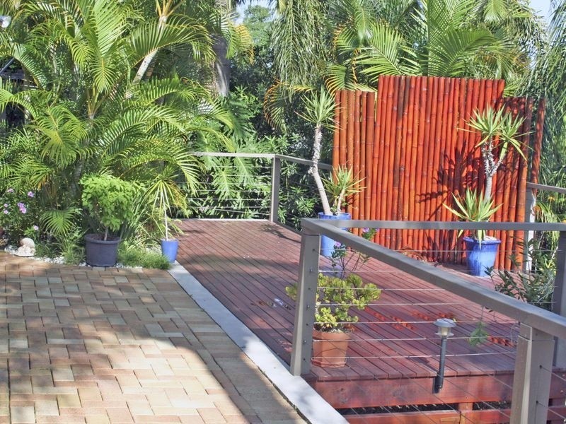 2 Salamander Court, Mermaid Waters QLD 4218