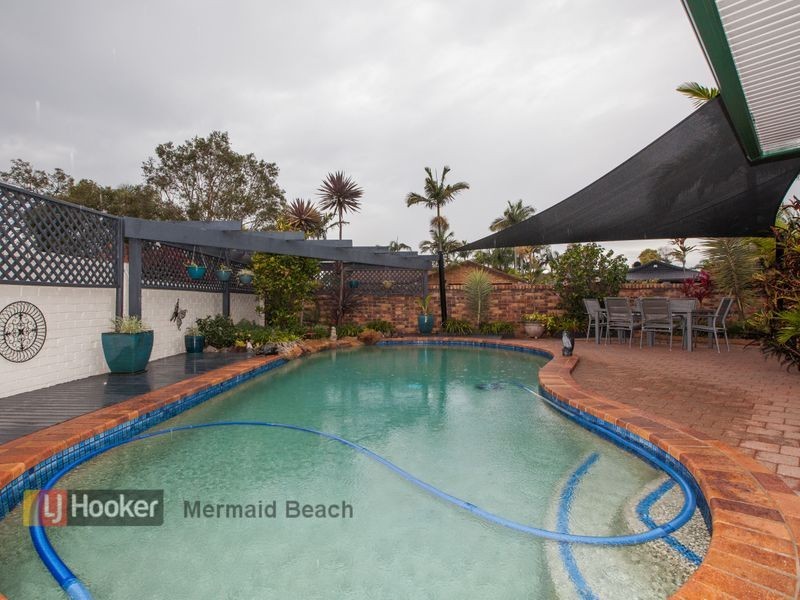 17 Turtle Street, Mermaid Waters QLD 4218