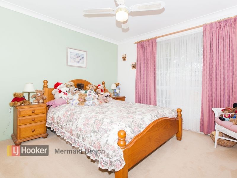 17 Turtle Street, Mermaid Waters QLD 4218