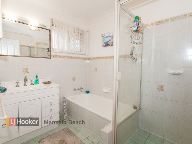 17 Turtle Street, Mermaid Waters QLD 4218