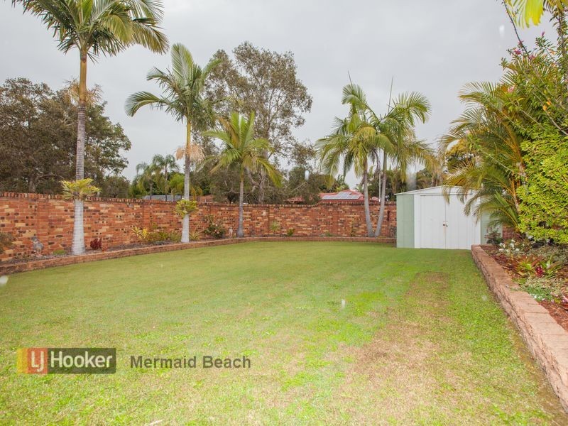 17 Turtle Street, Mermaid Waters QLD 4218