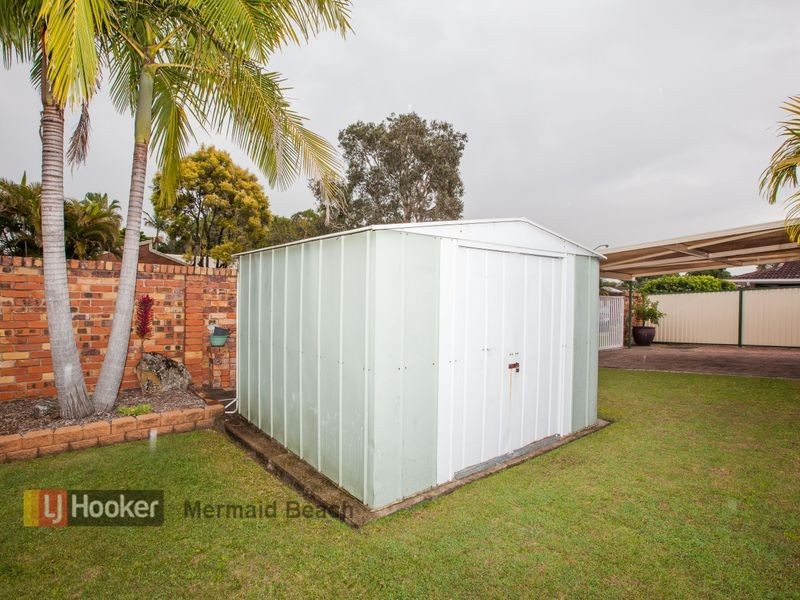 17 Turtle Street, Mermaid Waters QLD 4218