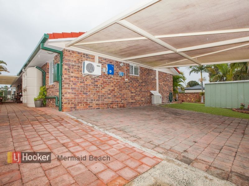 17 Turtle Street, Mermaid Waters QLD 4218