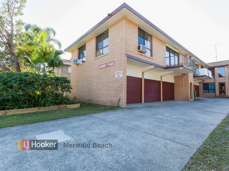 6/6 Angie Court, Mermaid Waters QLD 4218