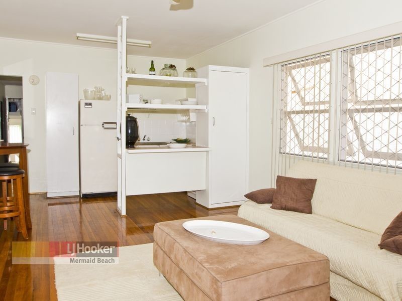 18 Francis Street, Mermaid Beach QLD 4218