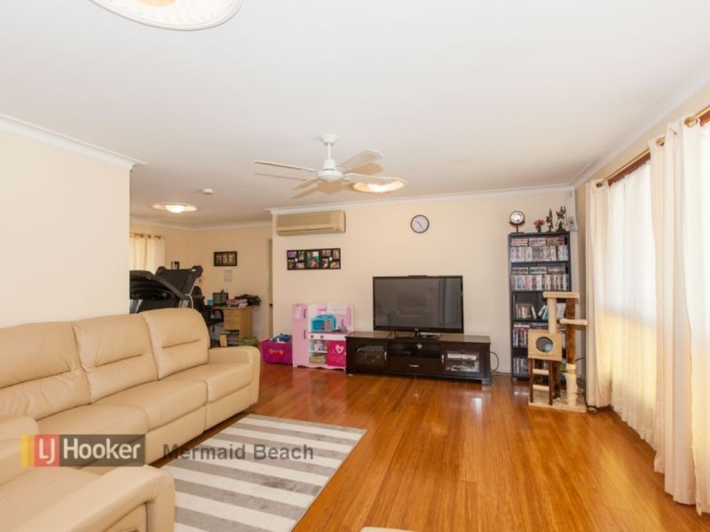 19 Oceanic Drive, Mermaid Waters QLD 4218