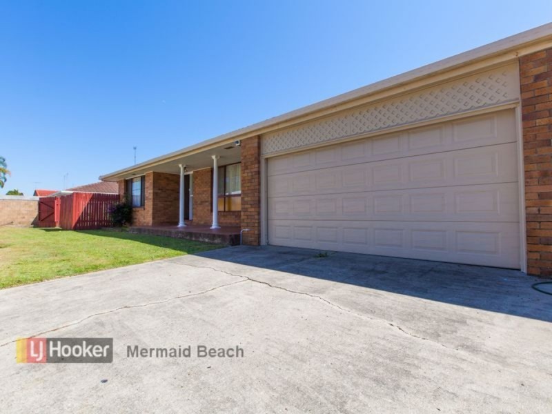 19 Oceanic Drive, Mermaid Waters QLD 4218