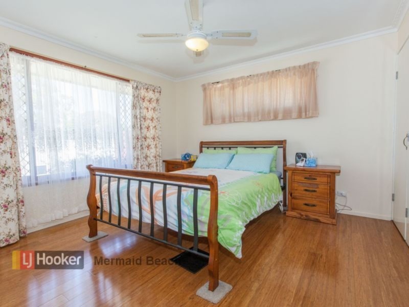 19 Oceanic Drive, Mermaid Waters QLD 4218