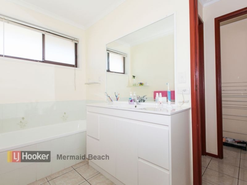 19 Oceanic Drive, Mermaid Waters QLD 4218