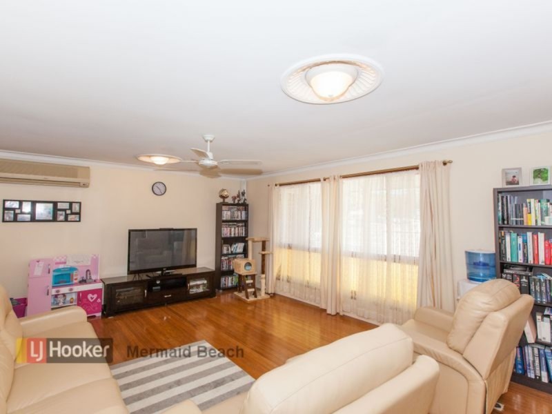 19 Oceanic Drive, Mermaid Waters QLD 4218