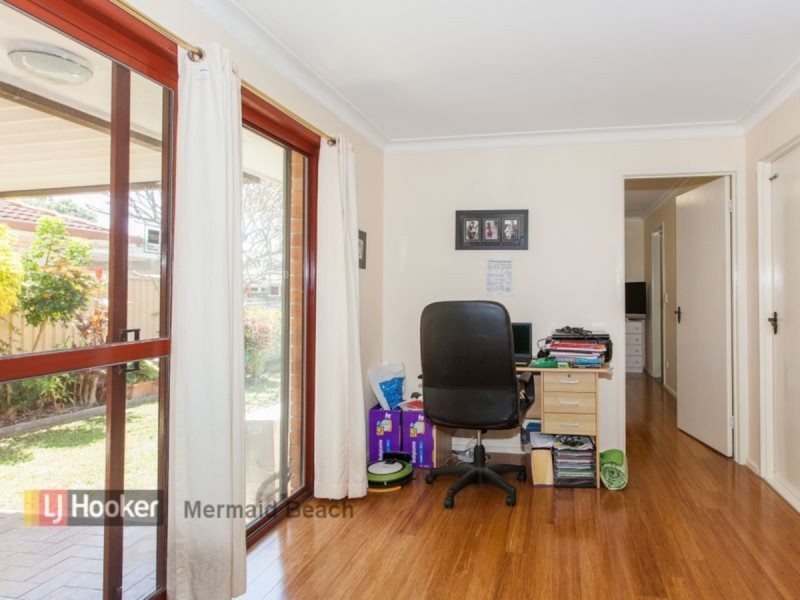 19 Oceanic Drive, Mermaid Waters QLD 4218