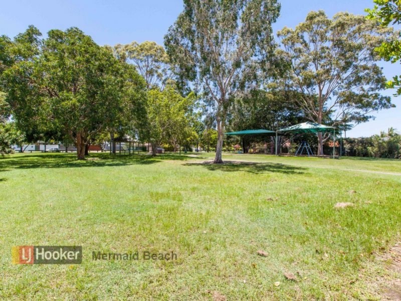 19 Oceanic Drive, Mermaid Waters QLD 4218