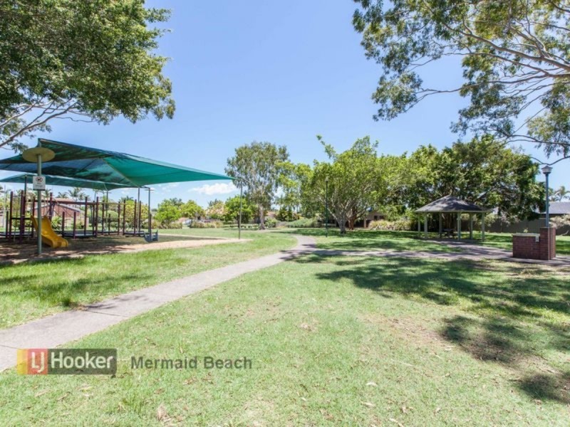 19 Oceanic Drive, Mermaid Waters QLD 4218