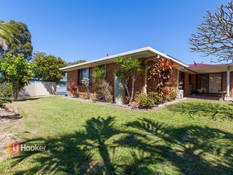 19 Oceanic Drive, Mermaid Waters QLD 4218