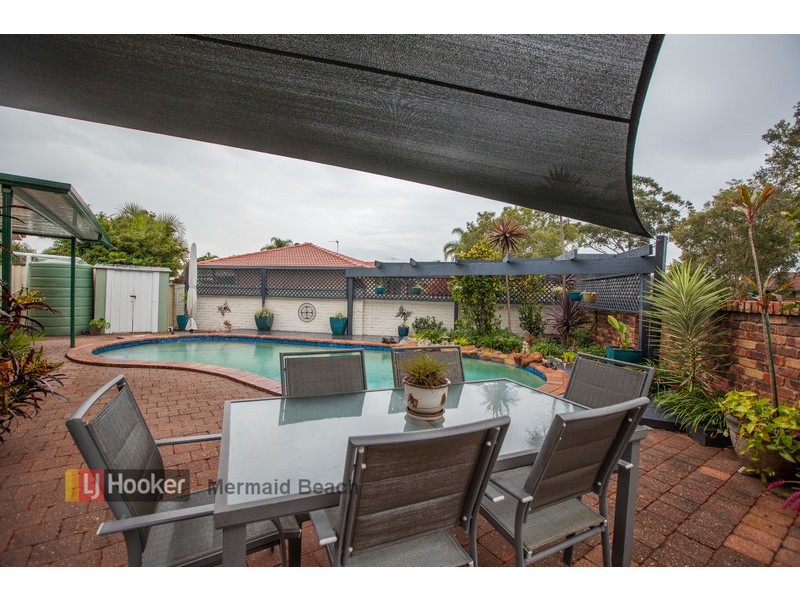 17 Turtle Street, Mermaid Waters QLD 4218