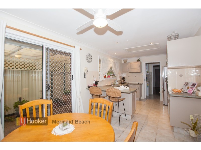 17 Turtle Street, Mermaid Waters QLD 4218