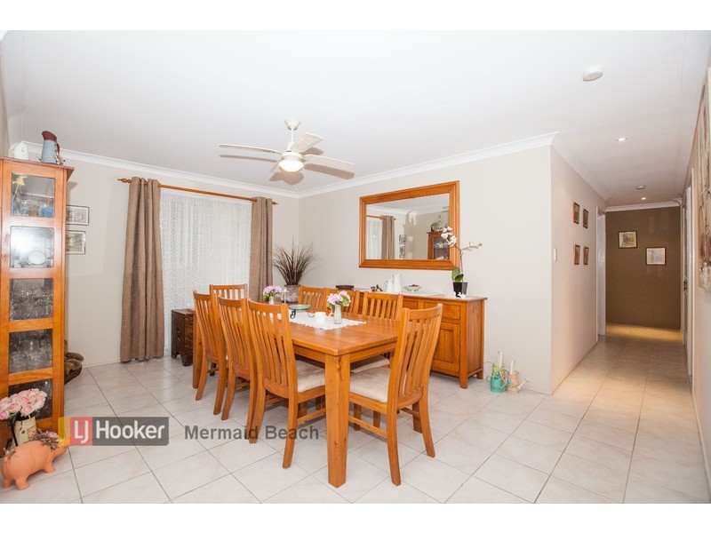 17 Turtle Street, Mermaid Waters QLD 4218