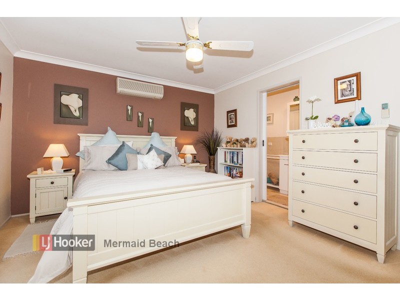 17 Turtle Street, Mermaid Waters QLD 4218