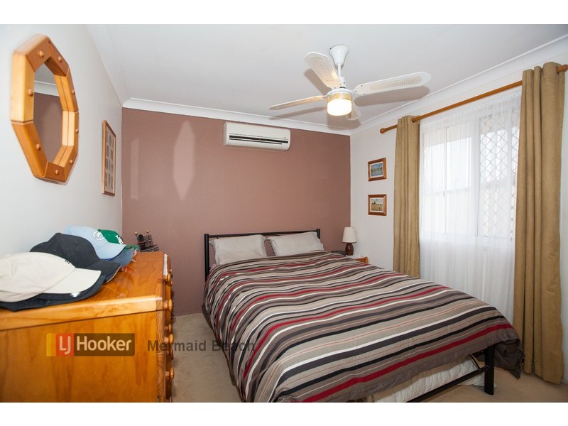 17 Turtle Street, Mermaid Waters QLD 4218