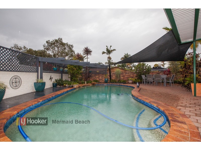 17 Turtle Street, Mermaid Waters QLD 4218