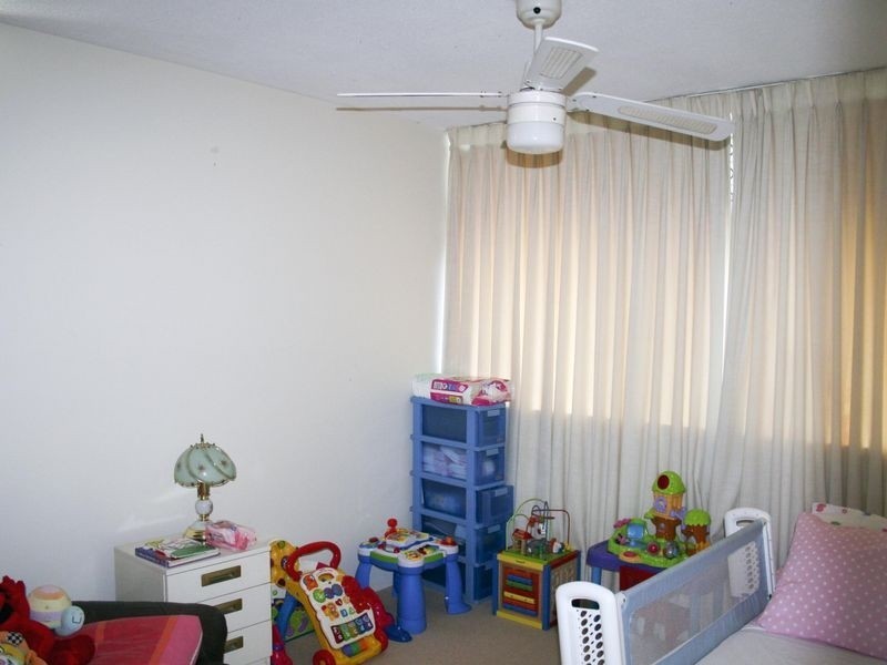 1/52 Hooker Boulevard, Mermaid Waters QLD 4218